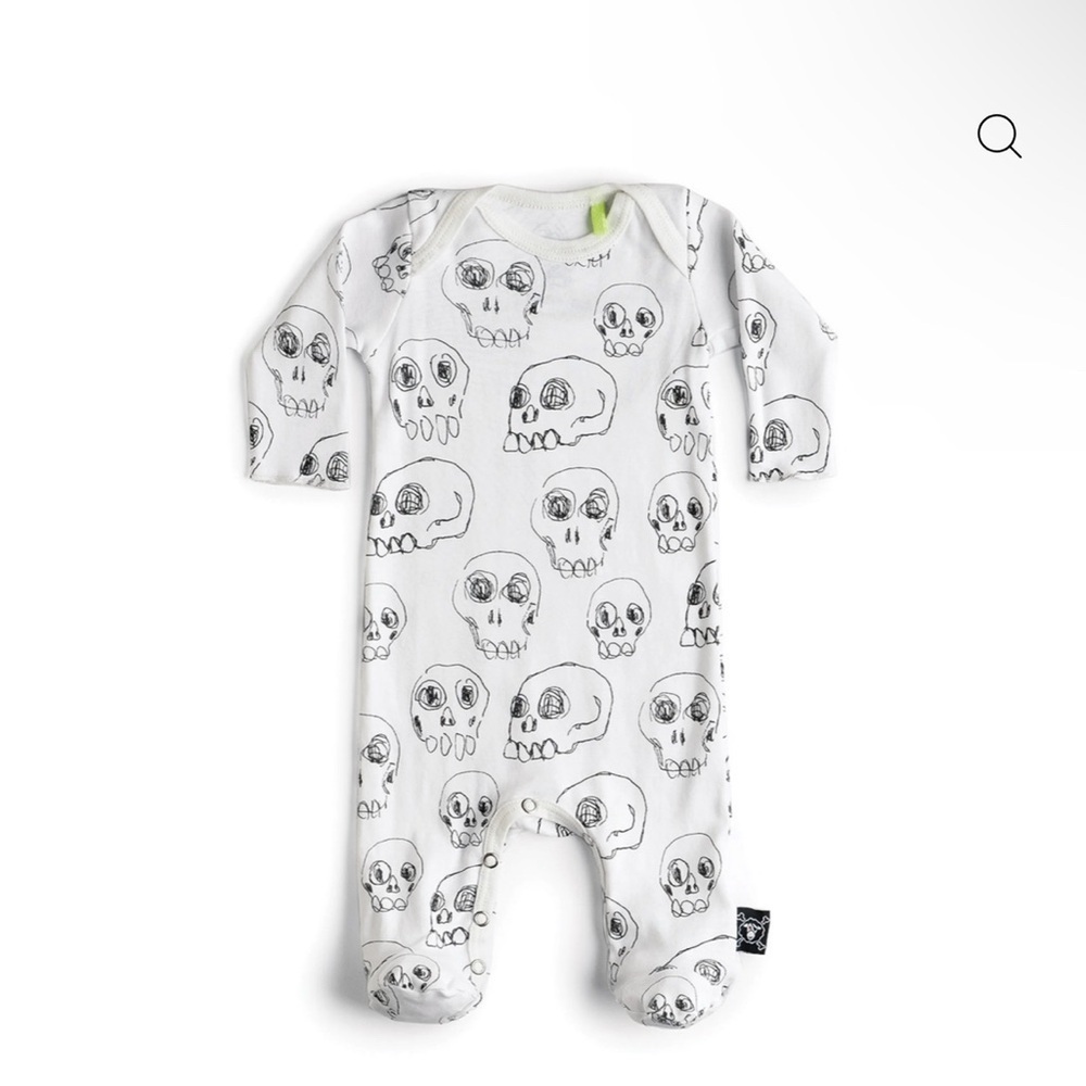 nununu White Skull Print Kids Footie